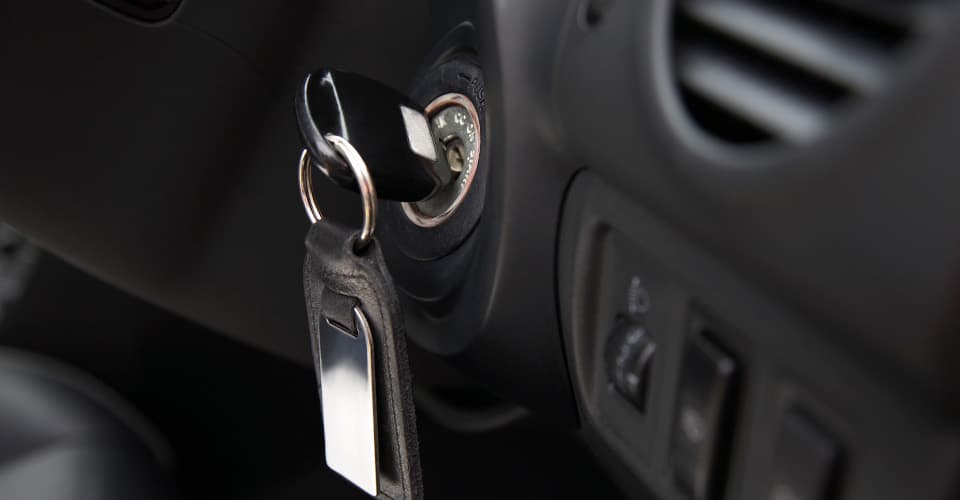 car ignition with key 1
