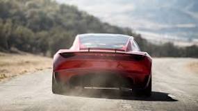 ¿Cuántos caballos de fuerza tiene el Tesla Roadster?