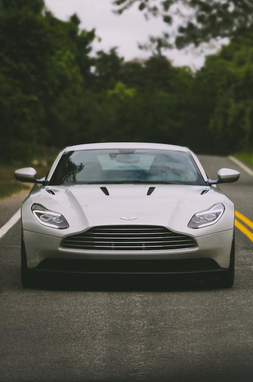 Aston Martin 7