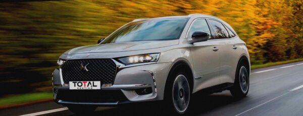 Renting DS7 Crossback E-Tense 225 Performance Line