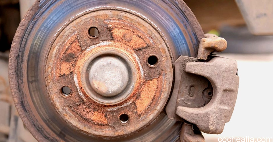 cochealia.com worn and rusty brake rotor