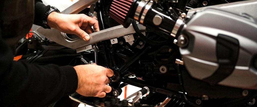 Características clave del aceite de motor BMW Moto 15W50 Advantec Pro