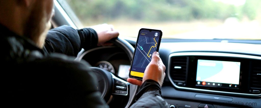 Funciones del GPS móvil para coche