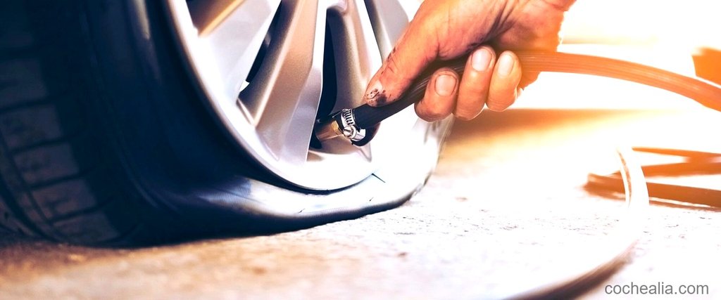 ¿Por qué es peligroso conducir con neumáticos desinflados?