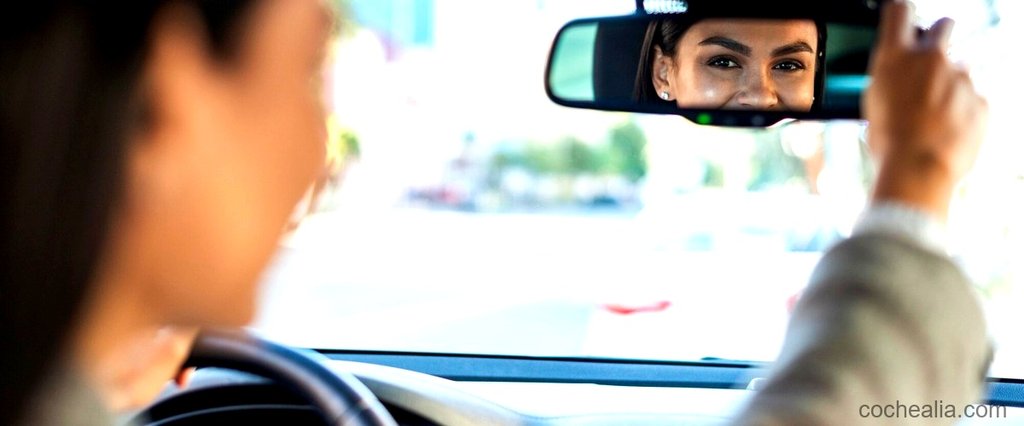 ¿Qué pasa si se utiliza el coche sin espejos retrovisores?