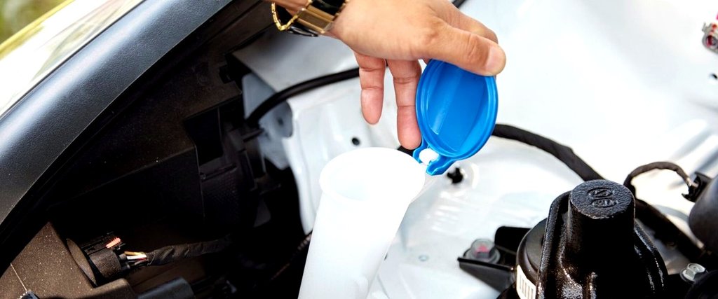 ¿Qué sucede si se utiliza la cantidad incorrecta de aceite en un Toyota Avensis Diesel?